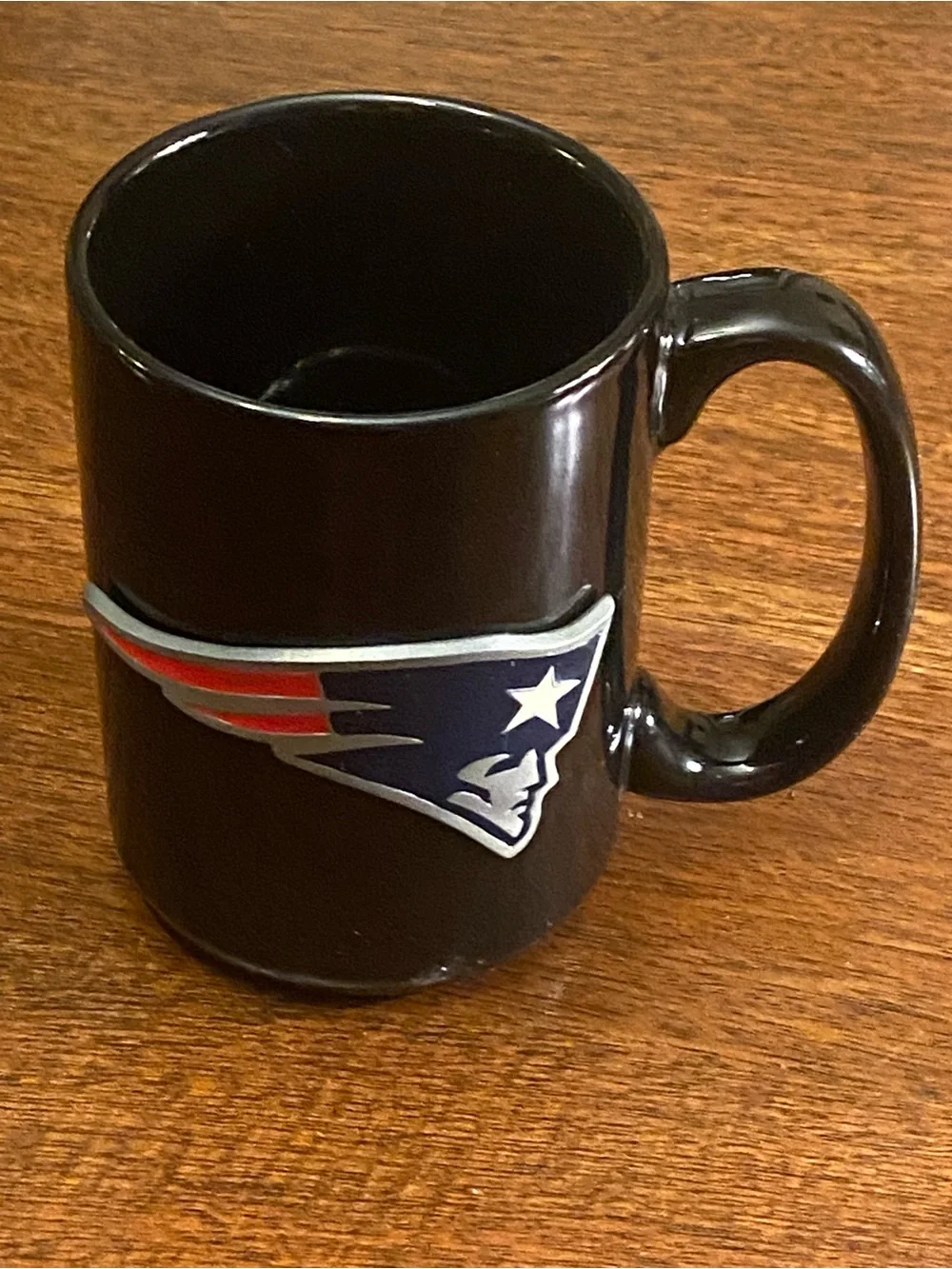 New England Patriots NFL black Coffee Mug with raised logo